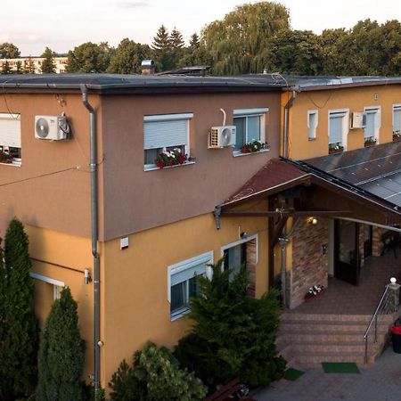 Hotel Tranzit Odorheiu Secuiesc Luaran gambar