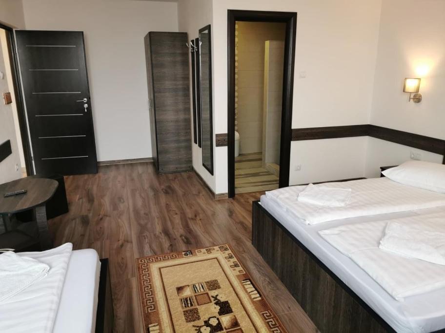 Hotel Tranzit Odorheiu Secuiesc Luaran gambar