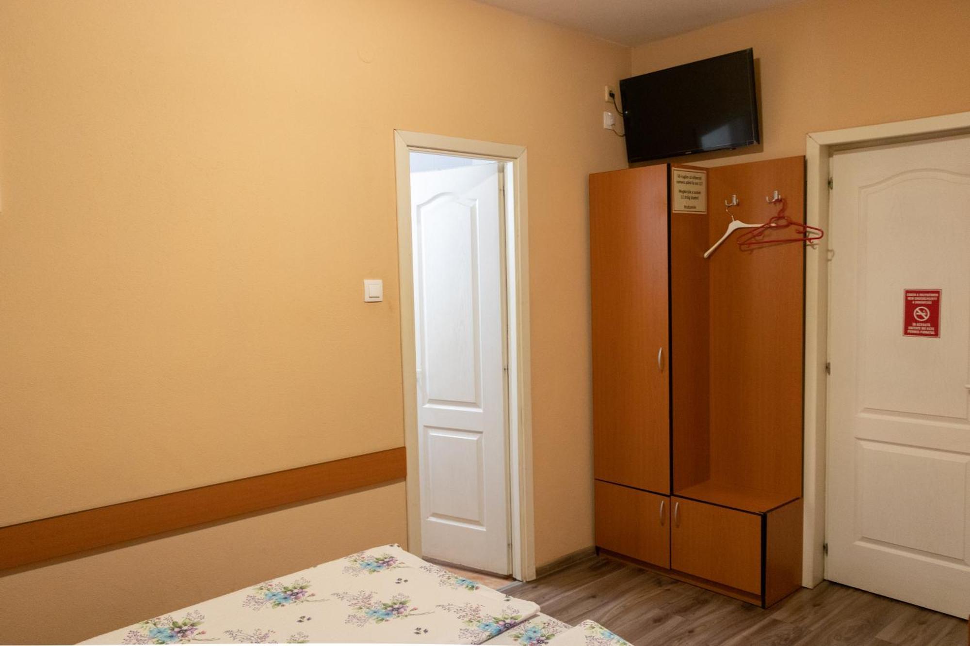 Hotel Tranzit Odorheiu Secuiesc Luaran gambar