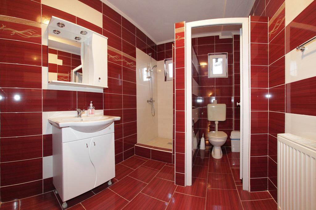 Hotel Tranzit Odorheiu Secuiesc Bilik gambar